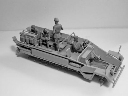 Picture of  'Beobachtungspanzerwagen' Sd.Kfz.251/18 Ausf.A, WWII Germany Observation Vehicle with crew