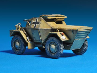 Picture of Leichter Pz.Kpfw. MkI 202(e) w/crew