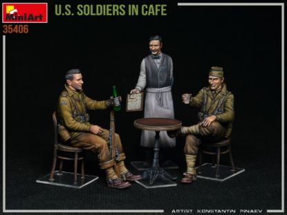 Picture of U.S. Soldiers in Cafe