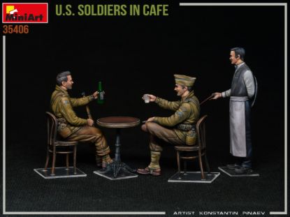 Picture of U.S. Soldiers in Cafe